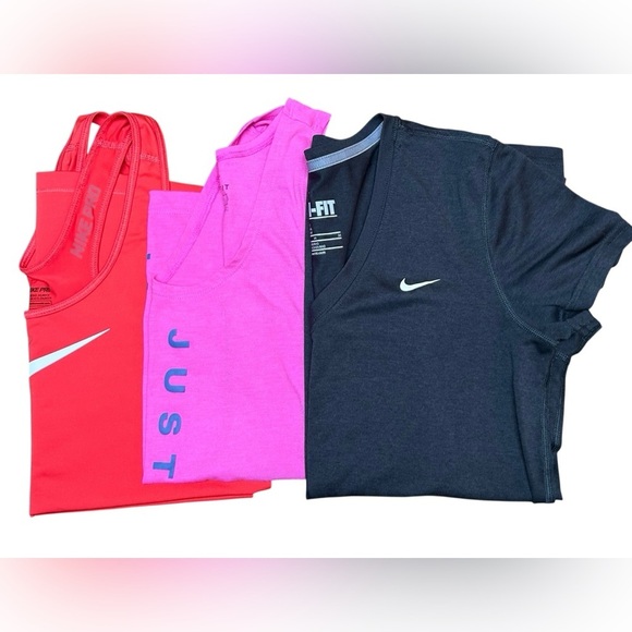 Nike Pro Dri Fit Women’s Shirt Bundle Size Medium - Picture 1 of 5